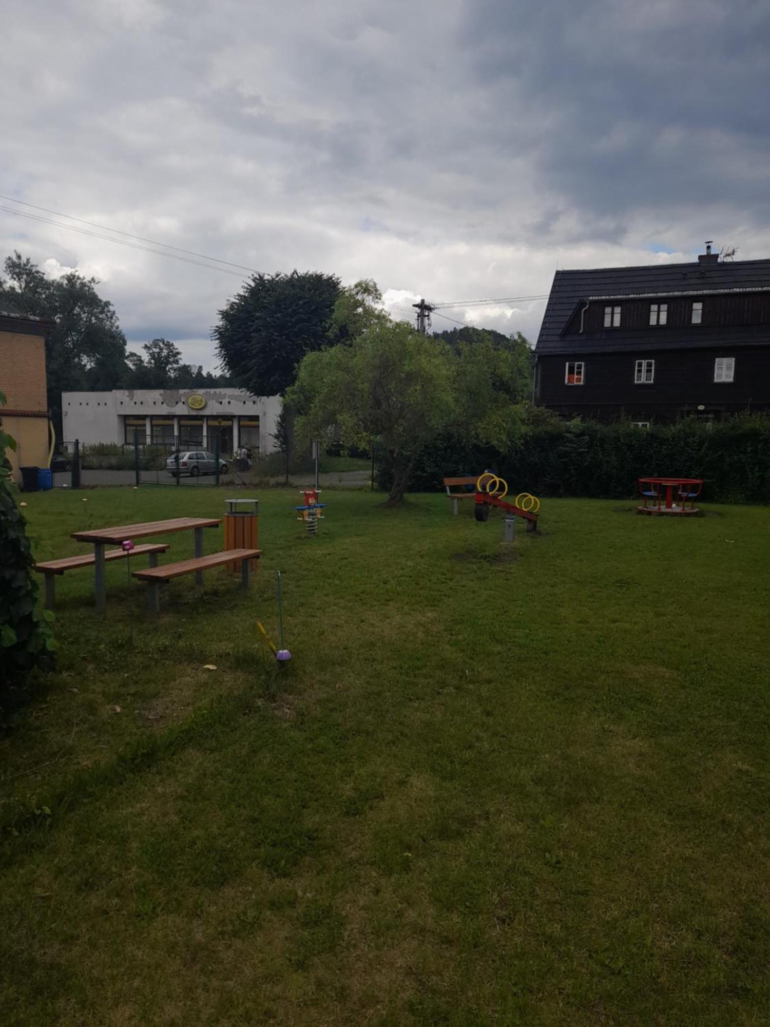 Penzion SKLAŘSKÁ HOSPODA Chřibská Exterior foto