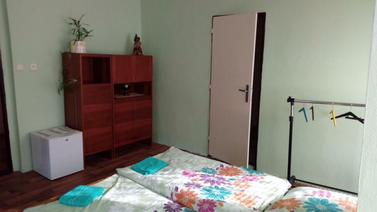 Penzion SKLAŘSKÁ HOSPODA Chřibská Exterior foto
