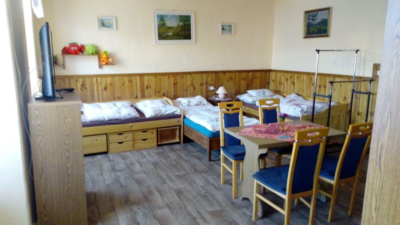 Penzion SKLAŘSKÁ HOSPODA Chřibská Exterior foto